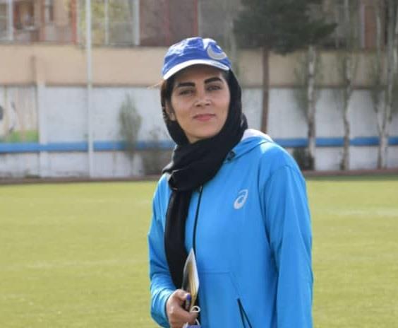 تمرین دختران فوتبالیست کرمانشاه در پارک‌ها!