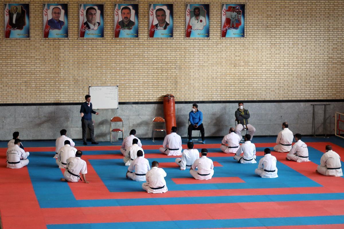  کلاس مربیگری کاراته کرمانشاه سال 1399