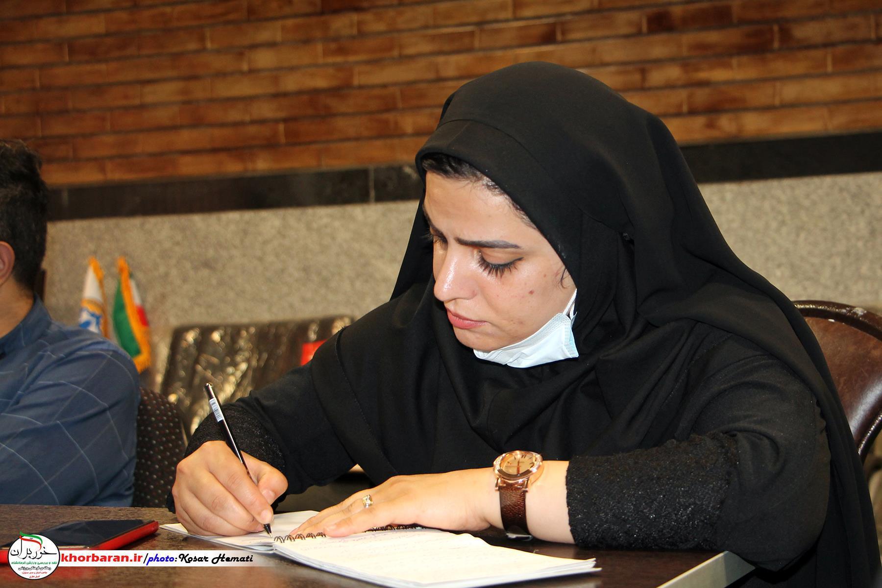  نشست رئیس هیات کاراته با انجمن ورزشی نویسان کرمانشاه