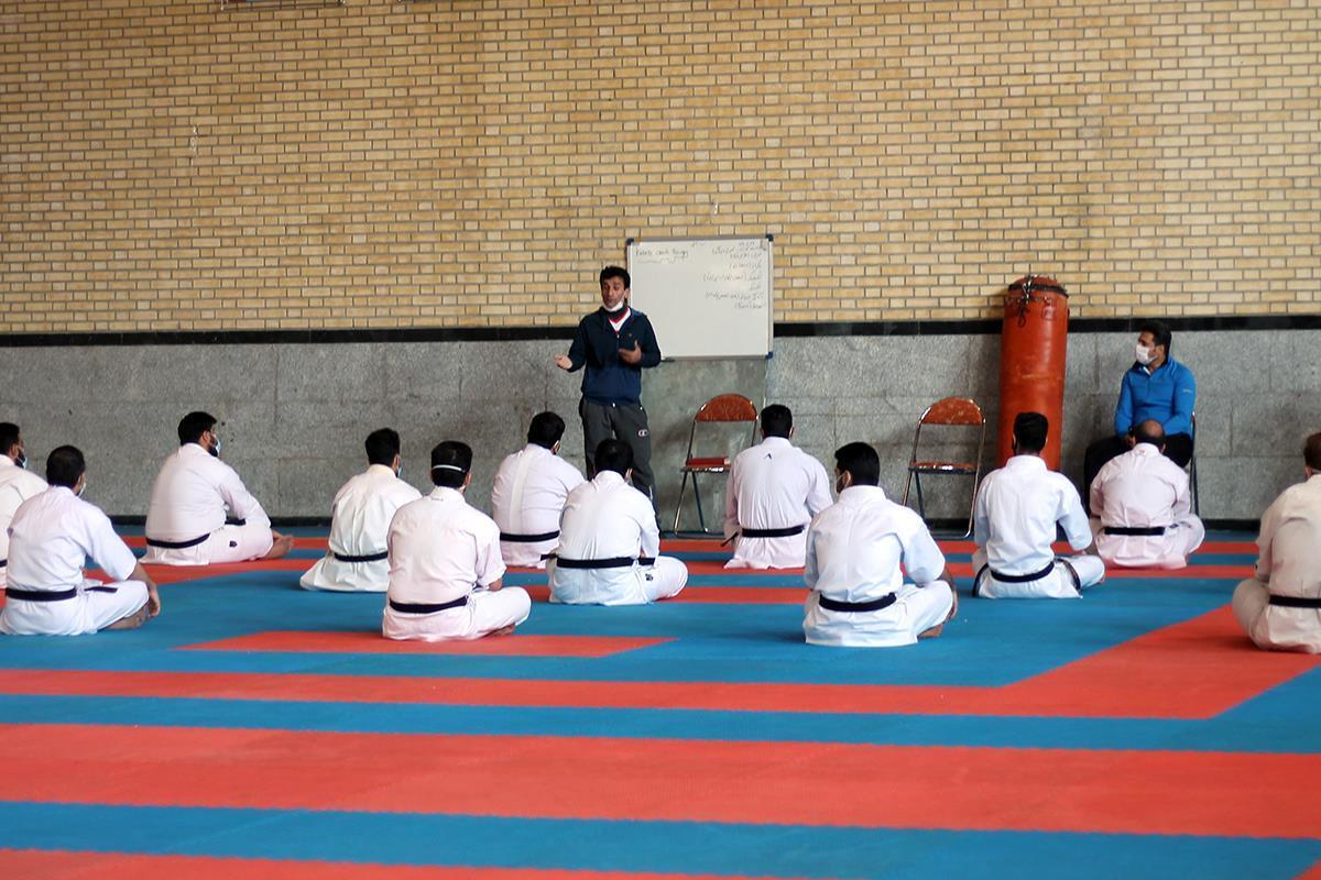  کلاس مربیگری کاراته کرمانشاه سال 1399