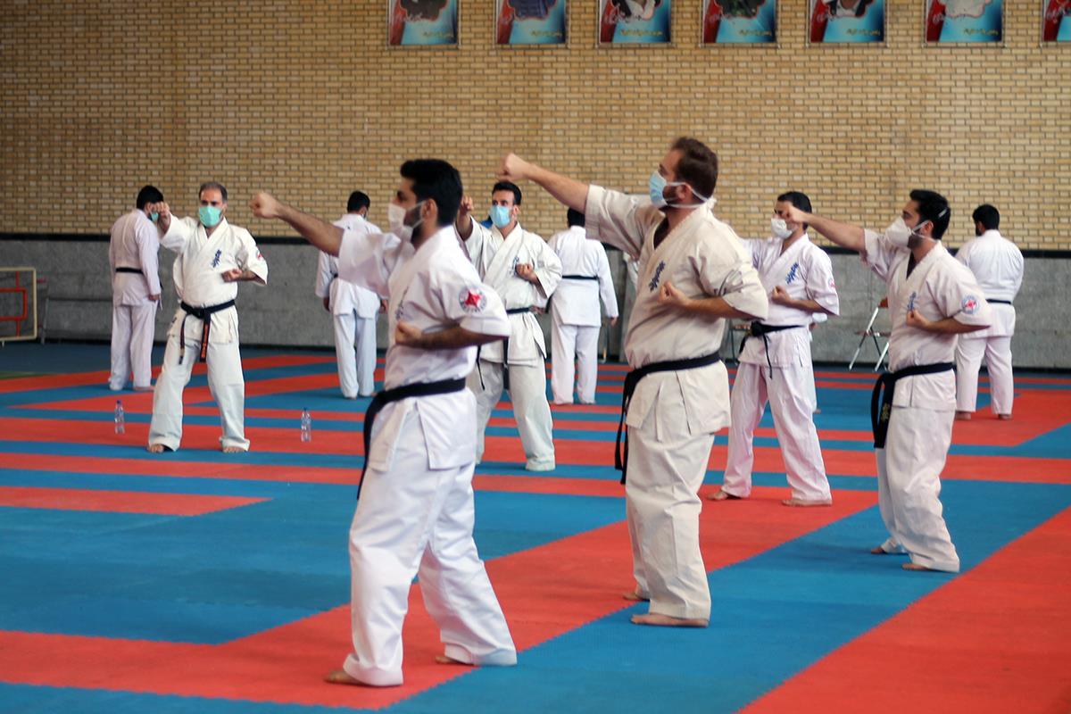  کلاس مربیگری کاراته کرمانشاه سال 1399