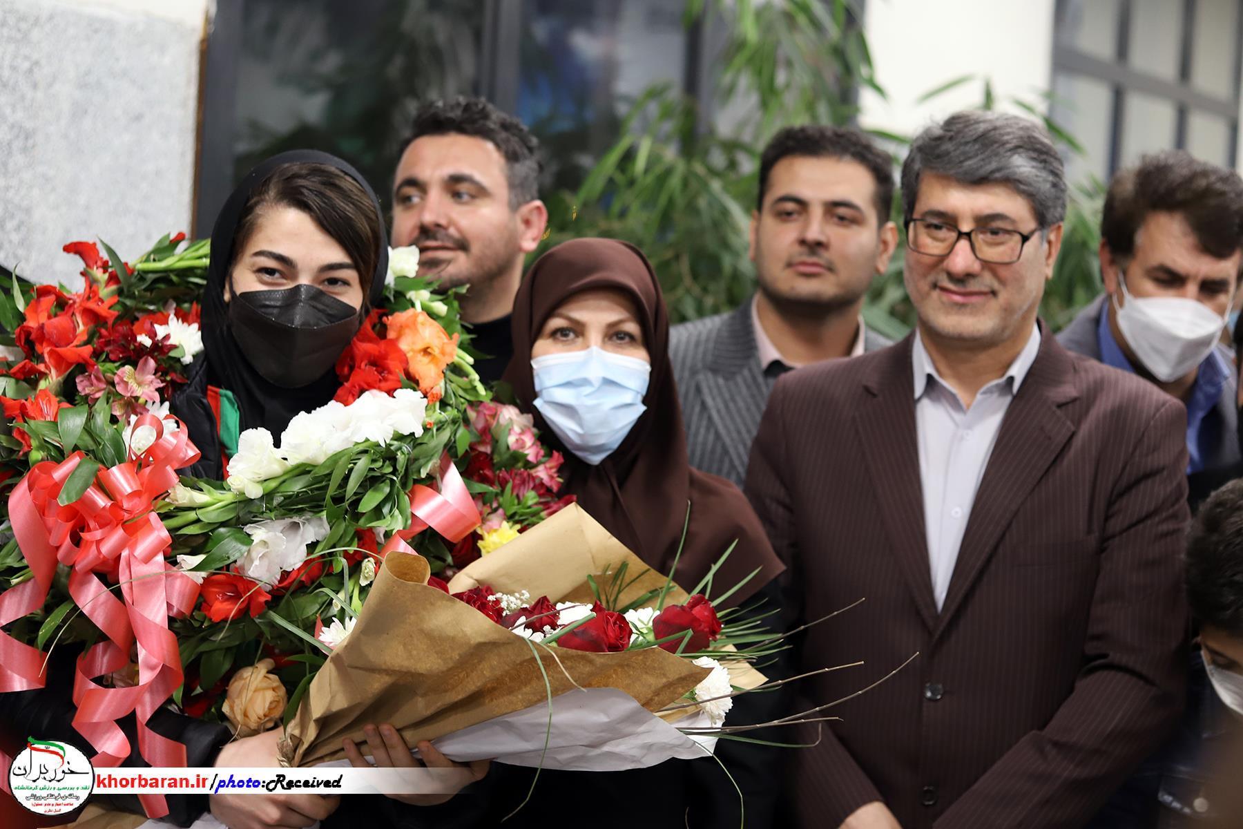  مراسم استقبال از مدال آوران کاراته قهرمانی آسیا در فرودگاه شهید اشرفی