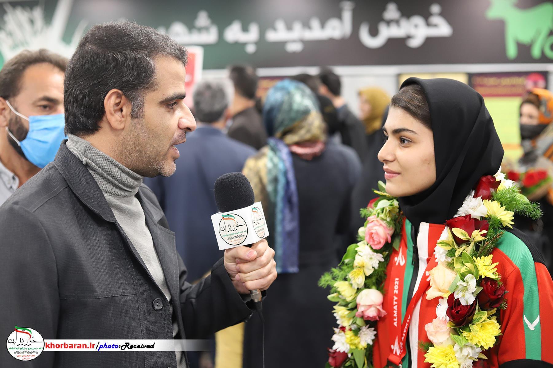  مراسم استقبال از مدال آوران کاراته قهرمانی آسیا در فرودگاه شهید اشرفی