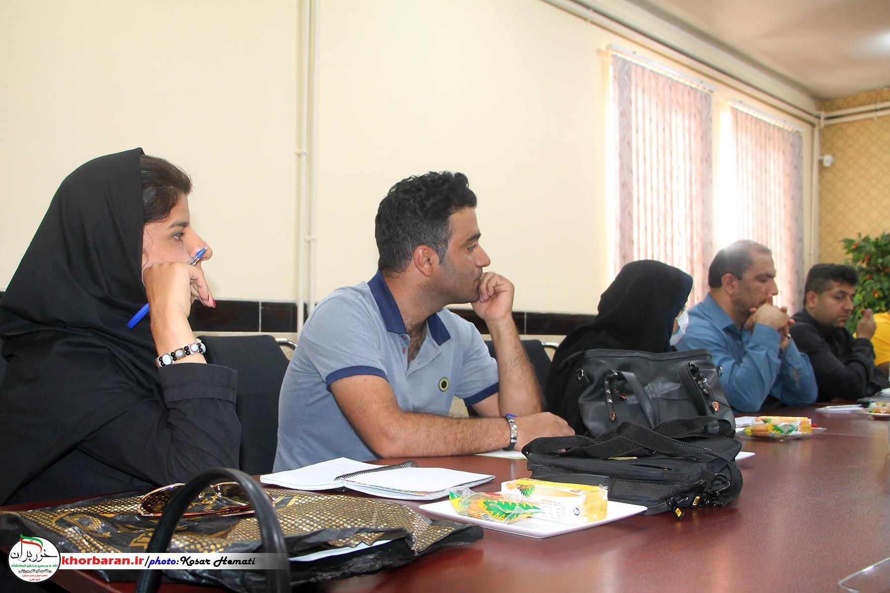  نشست انجمن ورزشی نویسان با هیات تکواندو استان کرمانشاه