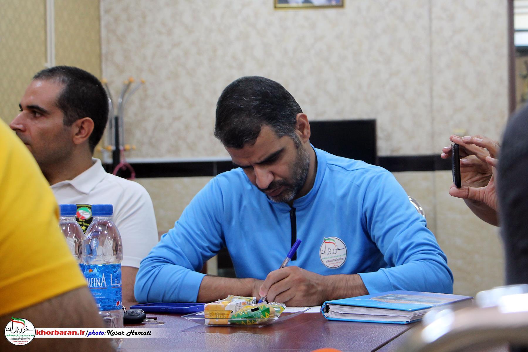  نشست انجمن ورزشی نویسان با هیات تکواندو استان کرمانشاه