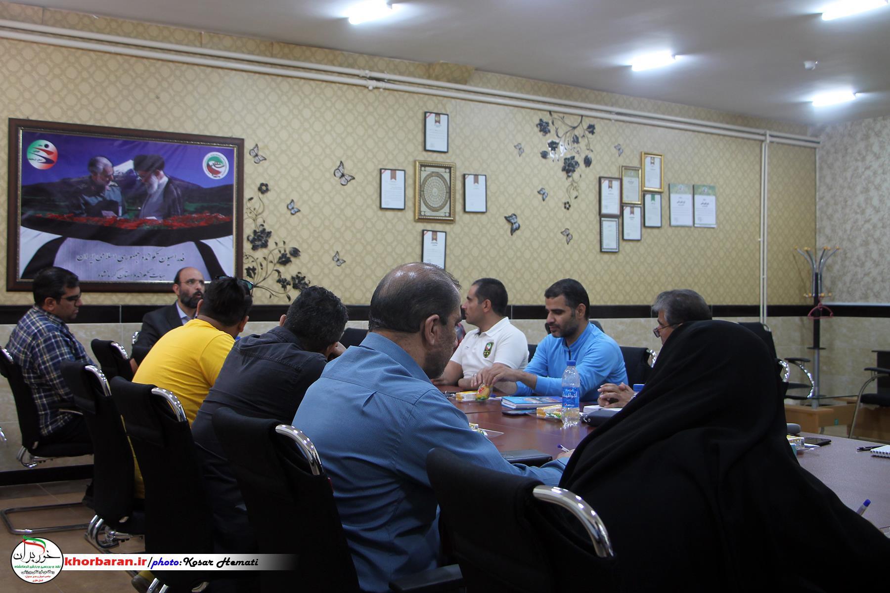  نشست انجمن ورزشی نویسان با هیات تکواندو استان کرمانشاه