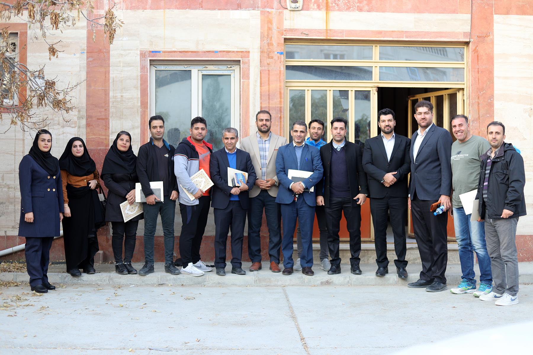  مانع رفتن تالوفیلد از کرمانشاه شدیم