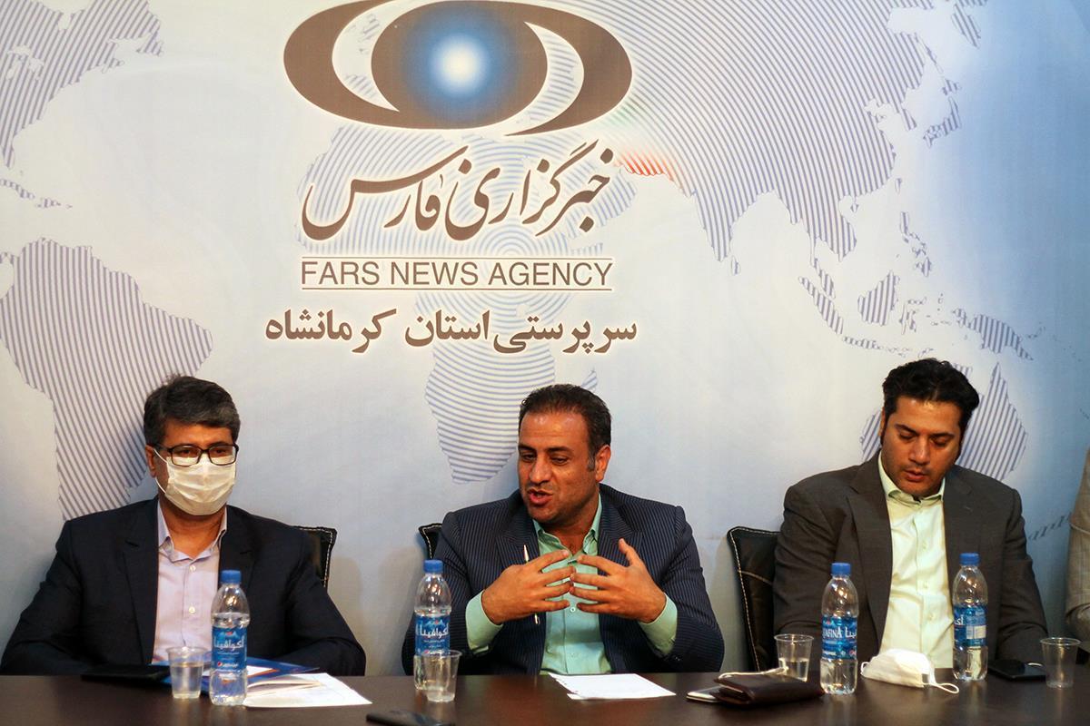 نشست خبری دکتر علی رضایی با هیات کاراته استان و خبرنگاران ورزشی  نشست خبری دکتر علی رضایی با هیات کاراته استان و خبرنگاران ورزشی