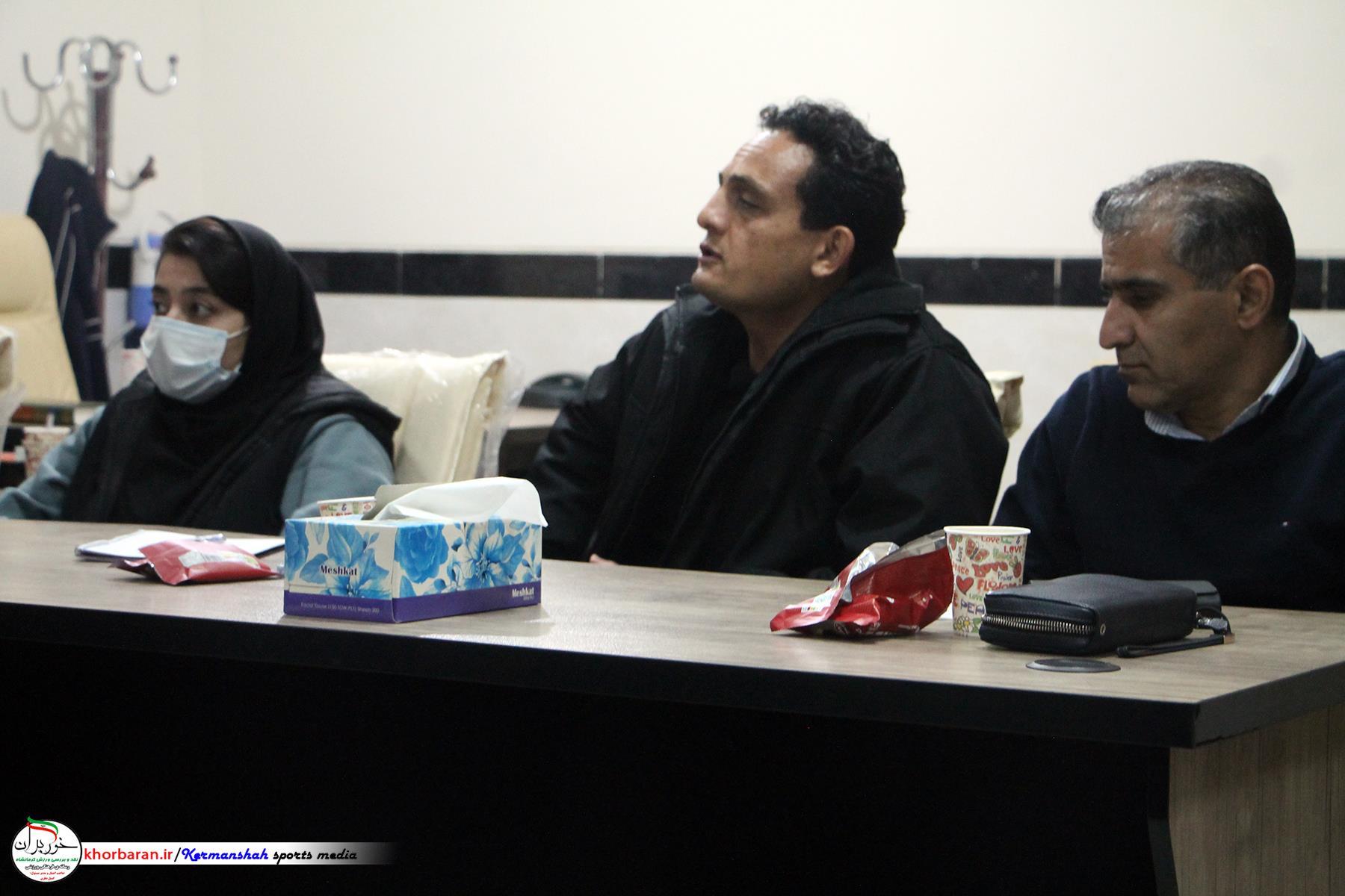 نشست انجمن ورزشی نویسان با هیات بوکس