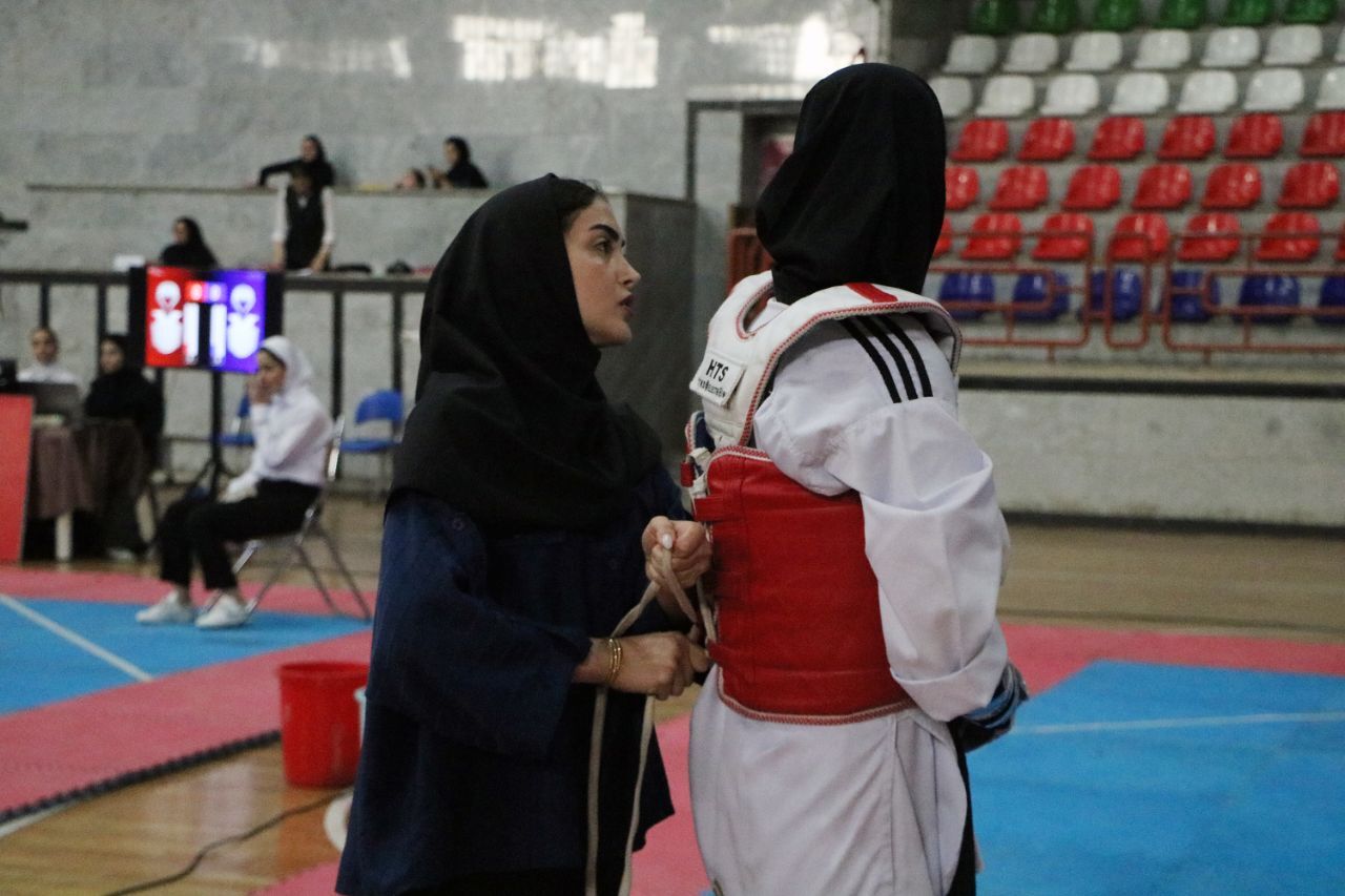 برگزاری مسابقات تکواندو دختران در رده سنی نوجوانان