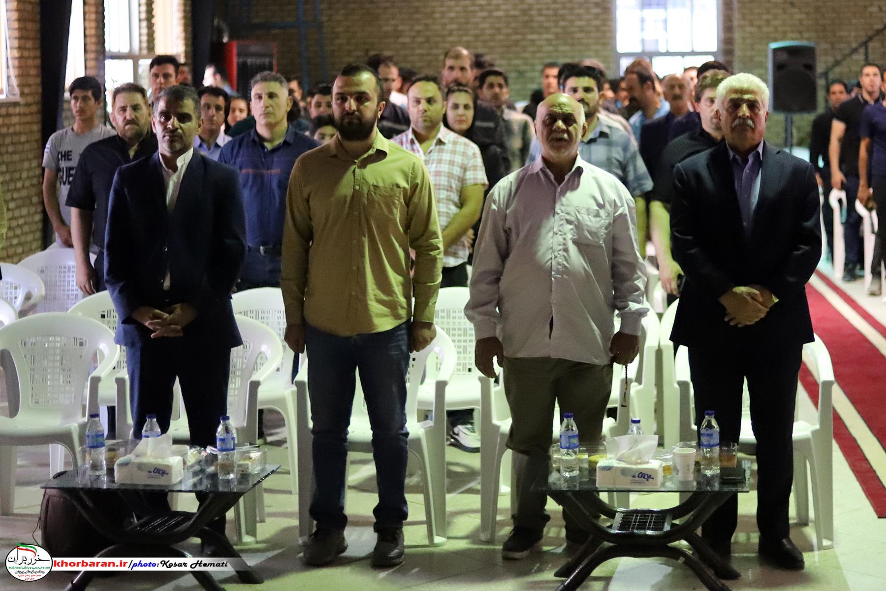 اهتزاز پرچم ایران با لباس ذوب آهن بیستون  در آینده نزدیک  