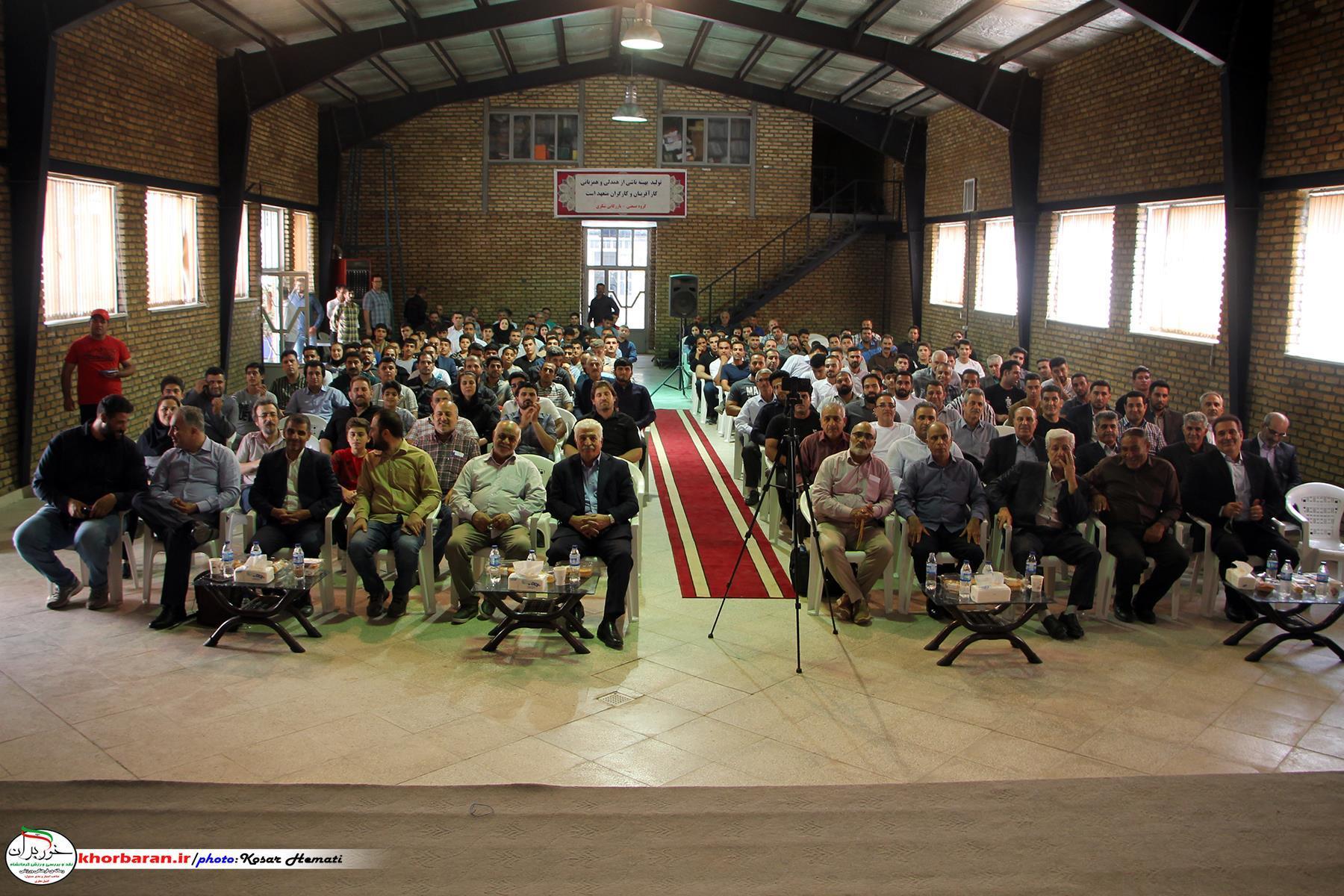 اهتزاز پرچم ایران با لباس ذوب آهن بیستون  در آینده نزدیک 
