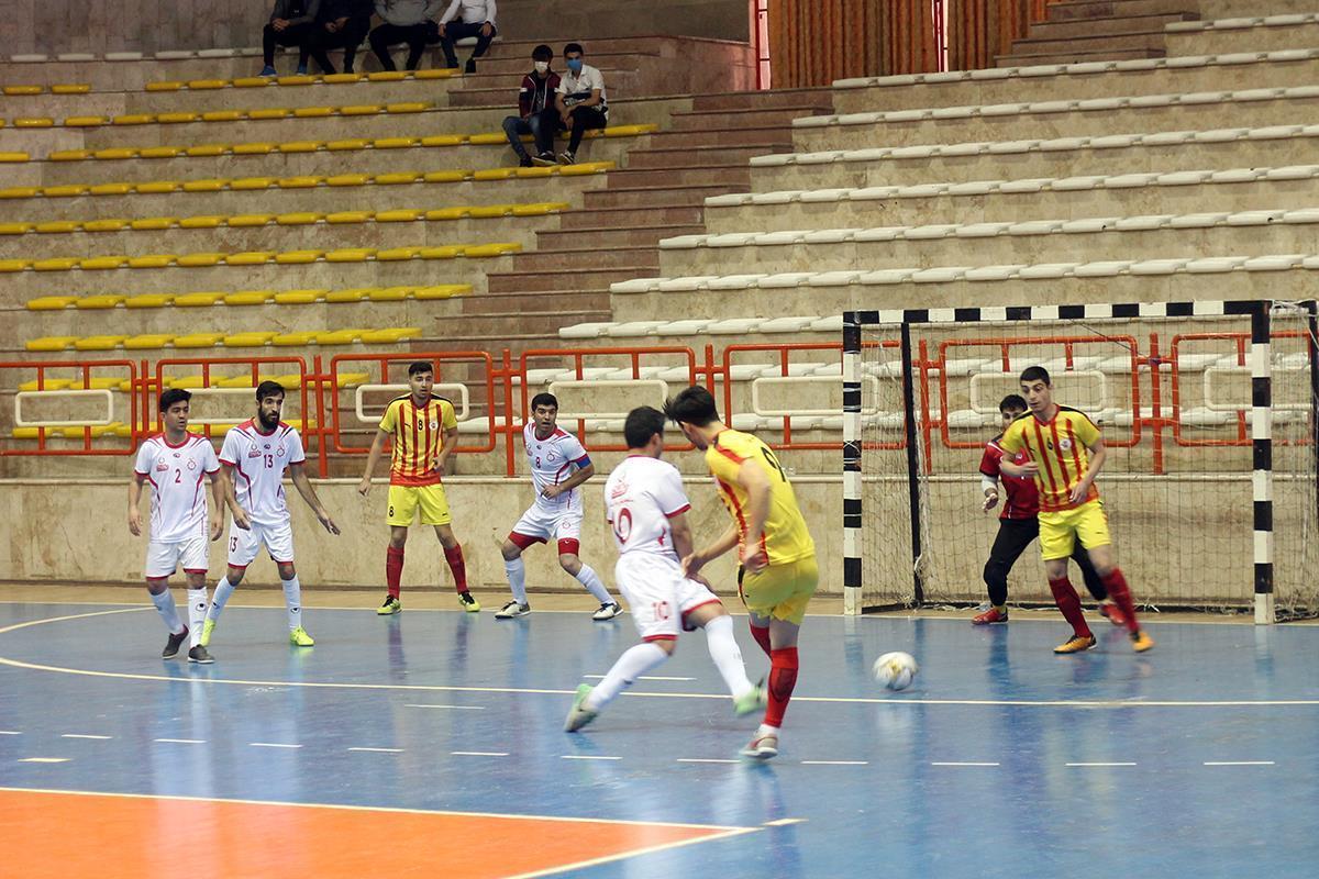  تیم فوتسال خانه صنعت کرمانشاه