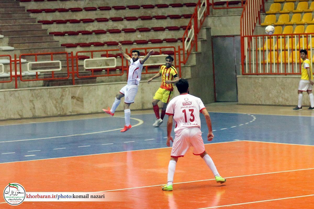  تیم فوتسال خانه صنعت کرمانشاه
