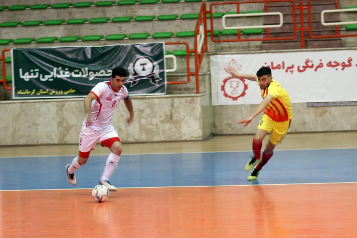  تیم فوتسال خانه صنعت کرمانشاه