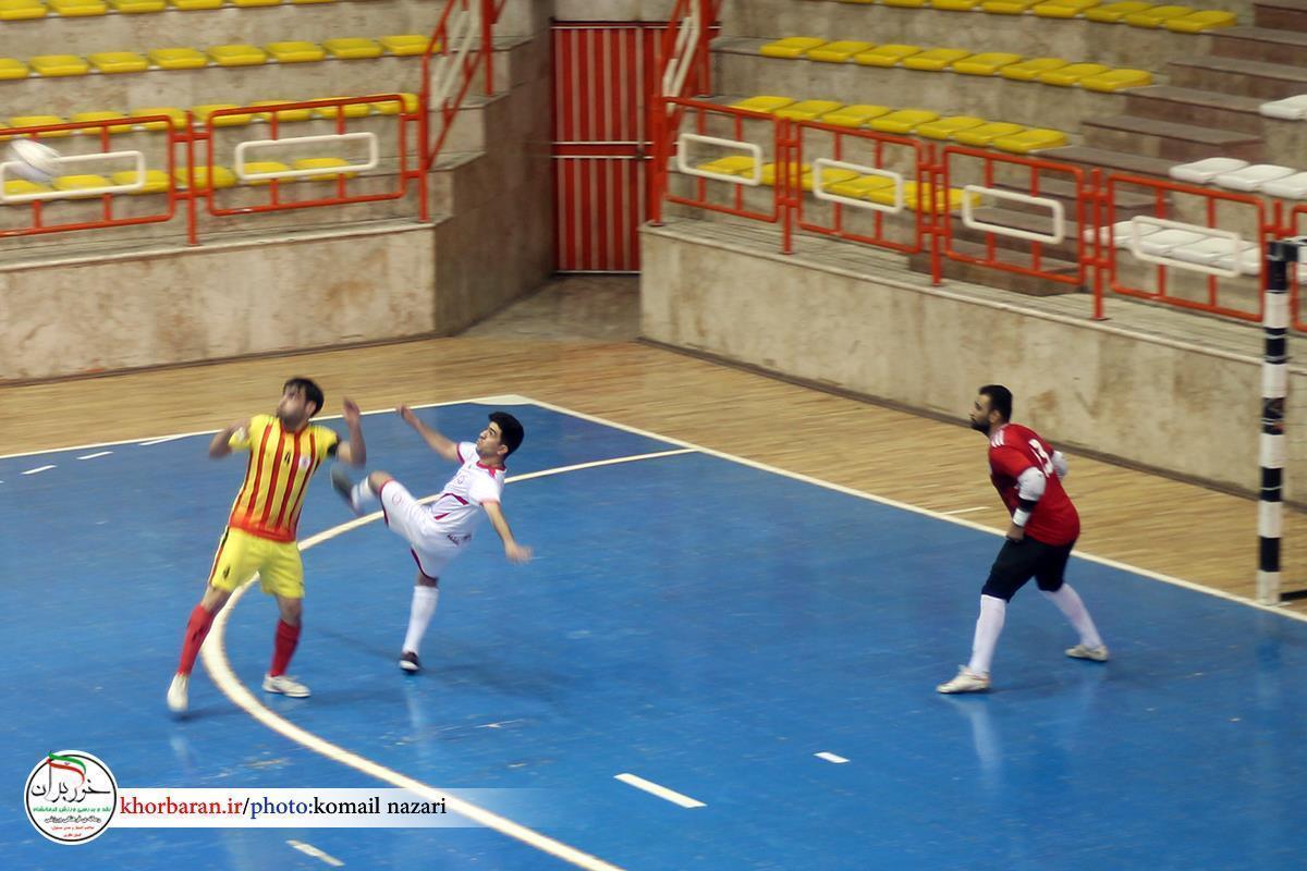  تیم فوتسال خانه صنعت کرمانشاه