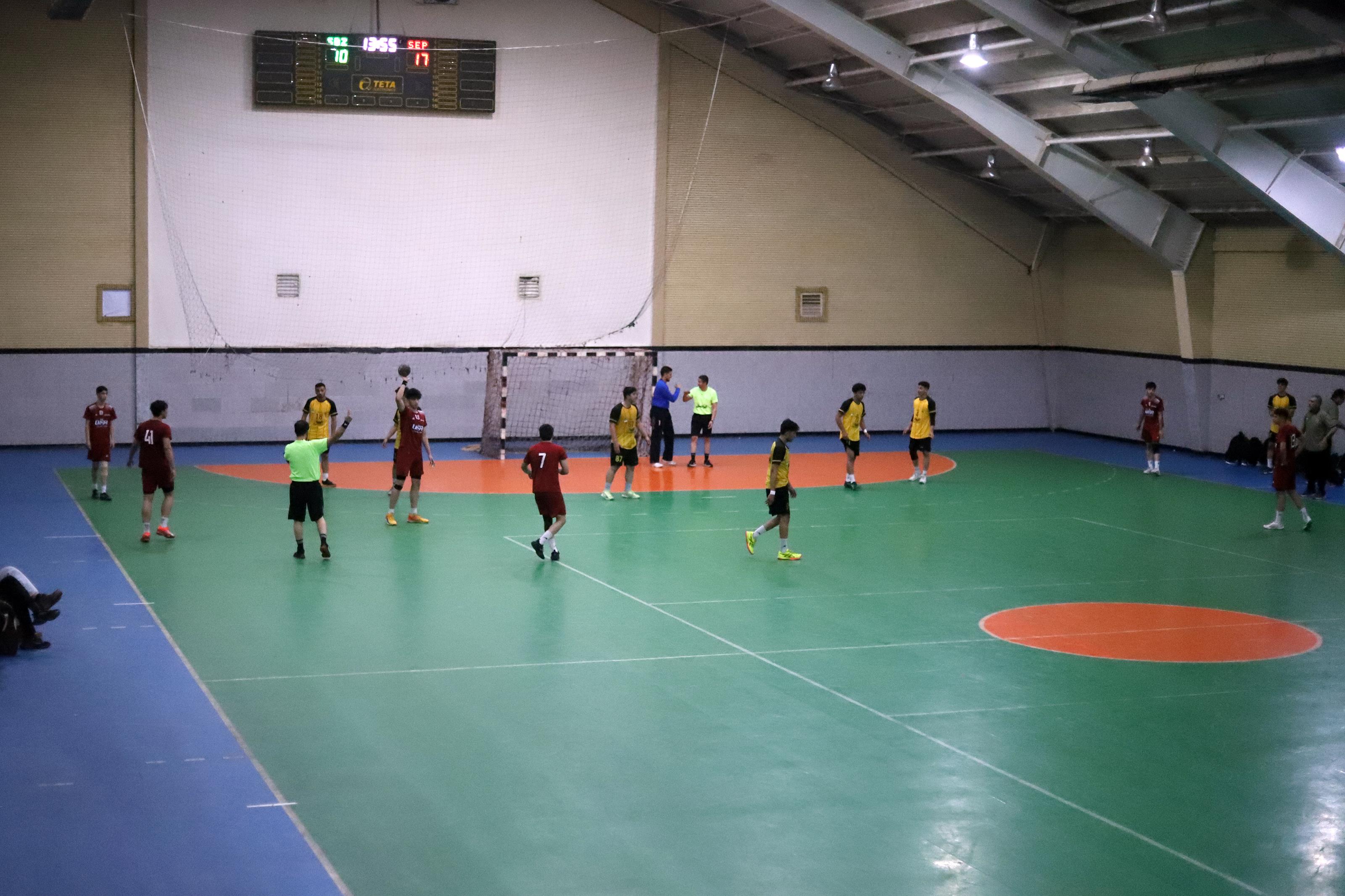 هندبال کرمانشاه، قهرمان میزبانی هایی که دیده نشد