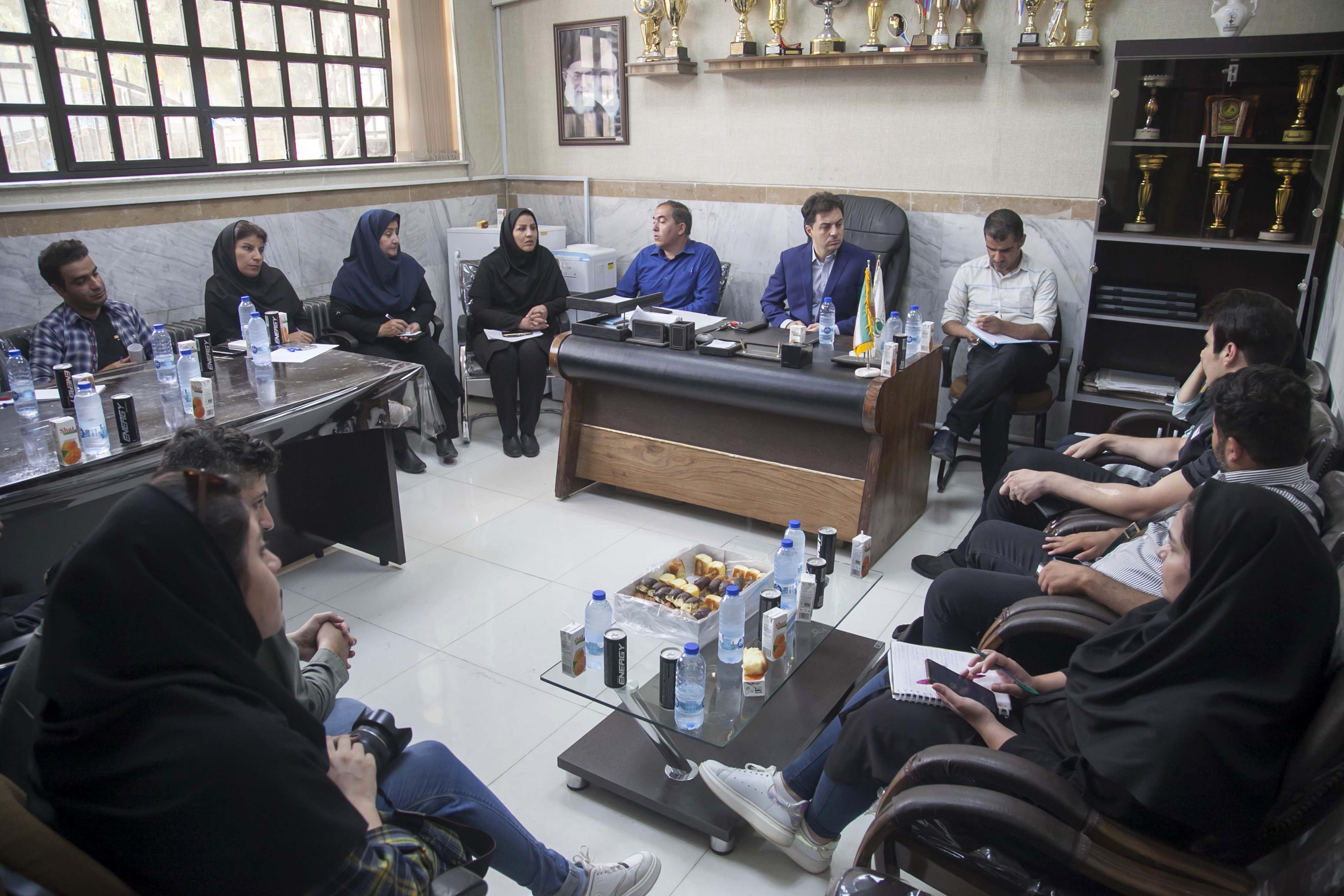 بدون اسپانسر پنج میزبانی موفق داشته ایم