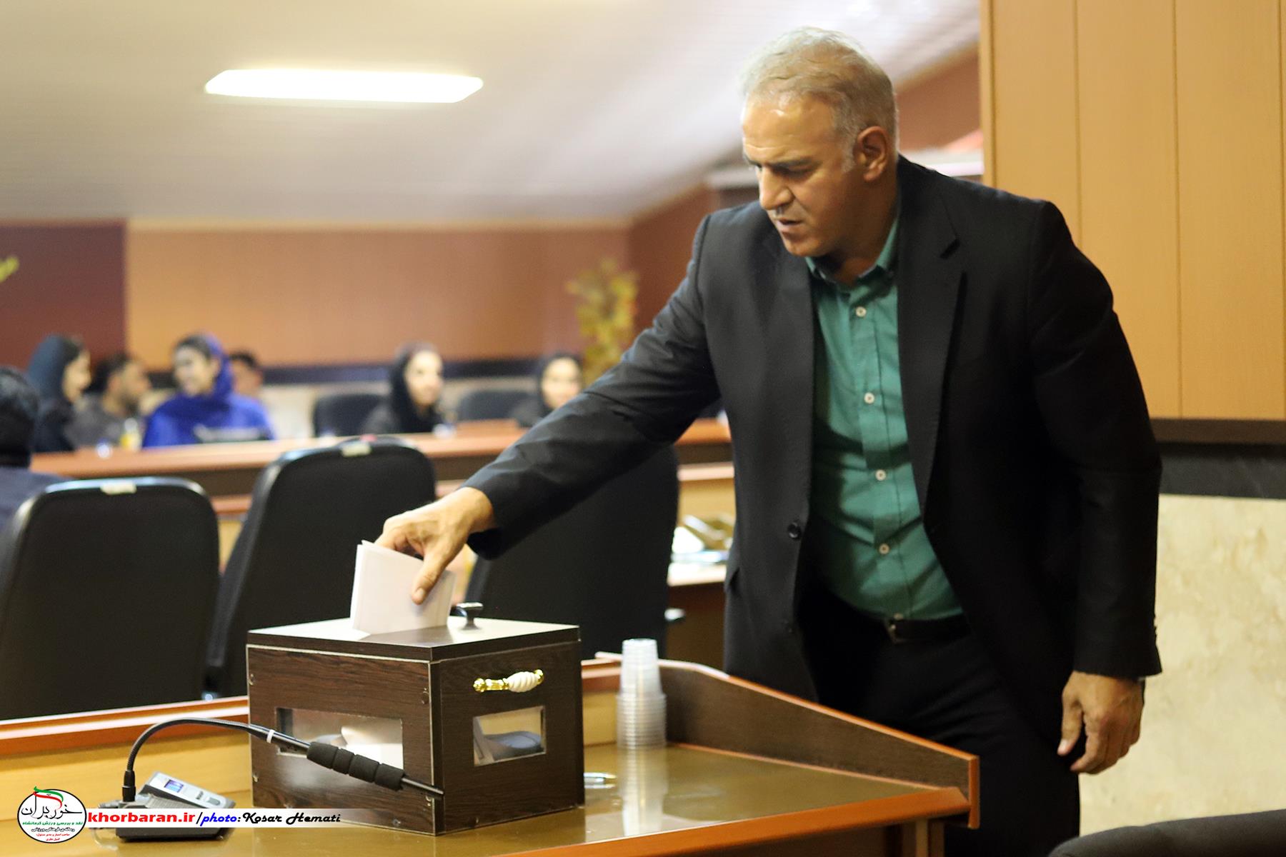 شهنام اردلان وارد دوره سوم ریاست شد