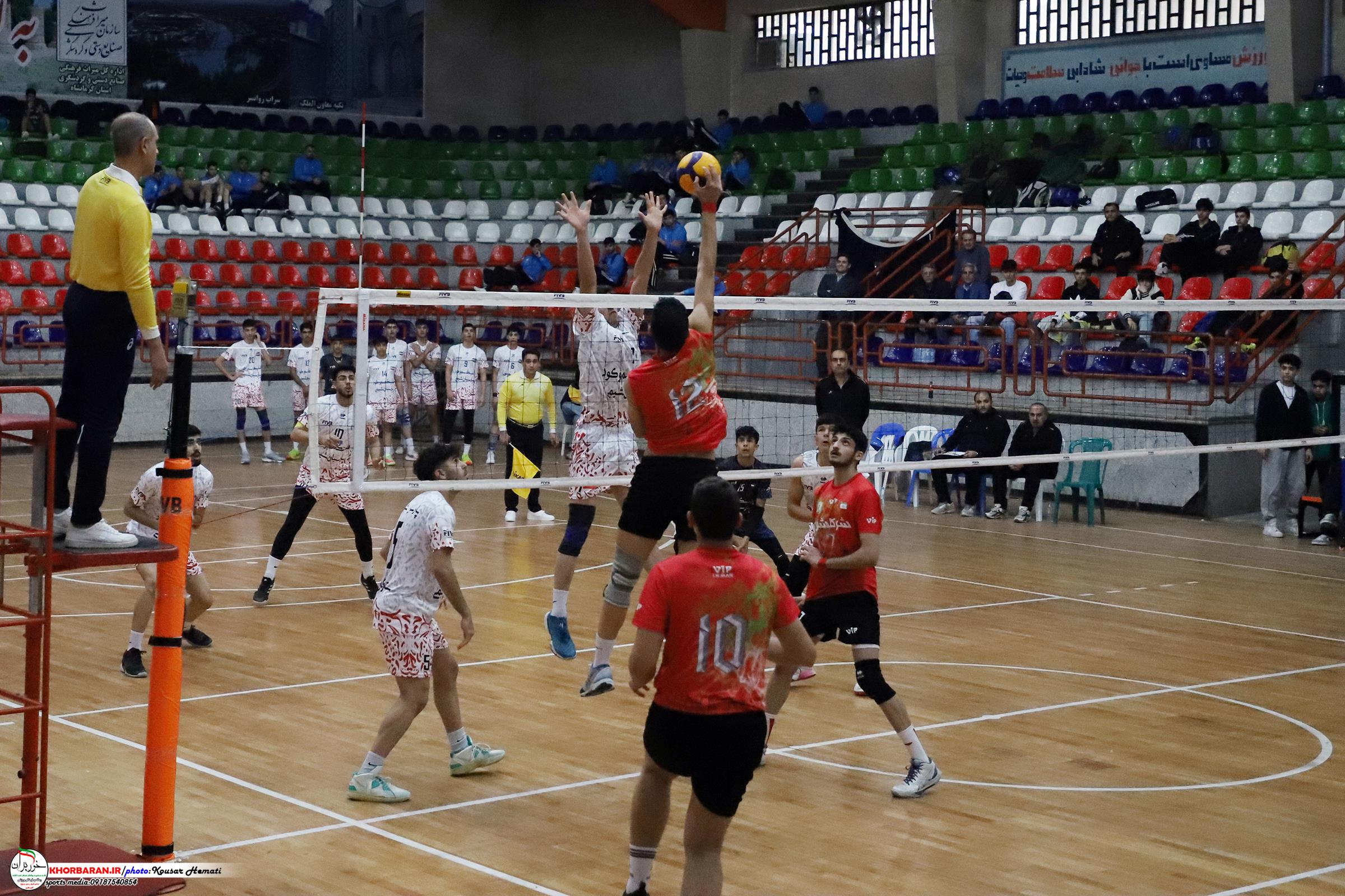 گزارش تصویری روز دوم مسابقات والیبال 