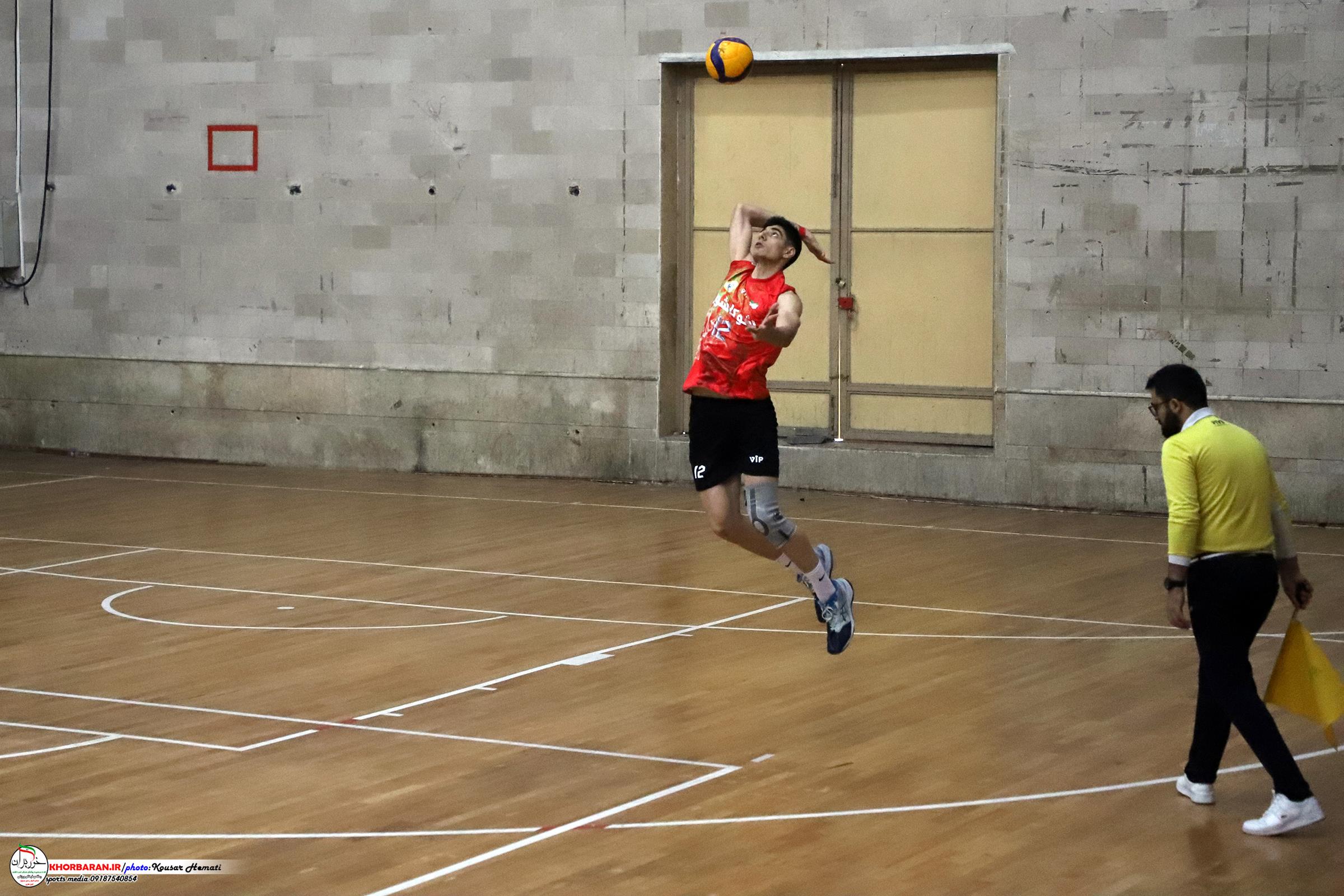 گزارش تصویری روز دوم مسابقات والیبال 