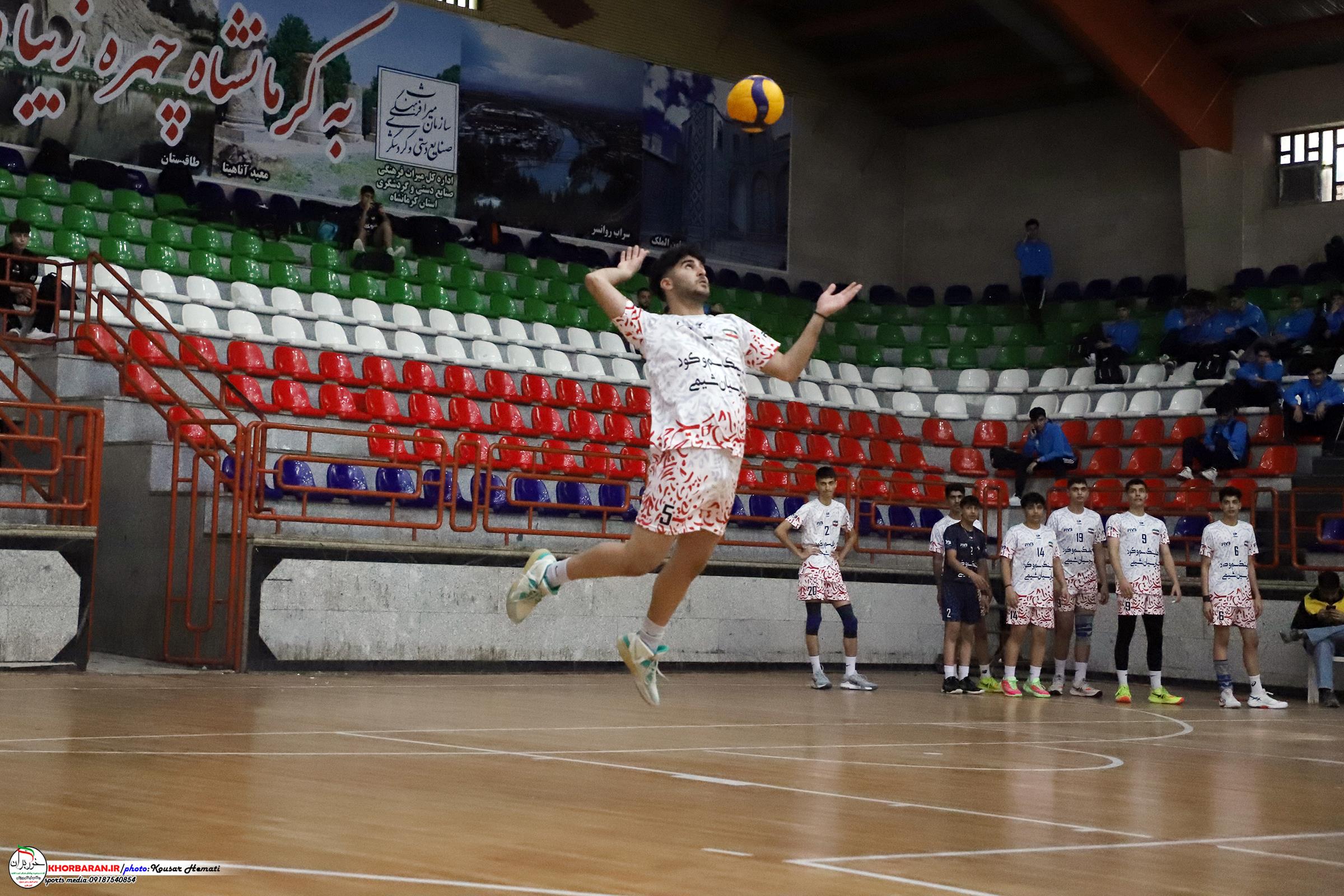 گزارش تصویری روز دوم مسابقات والیبال 