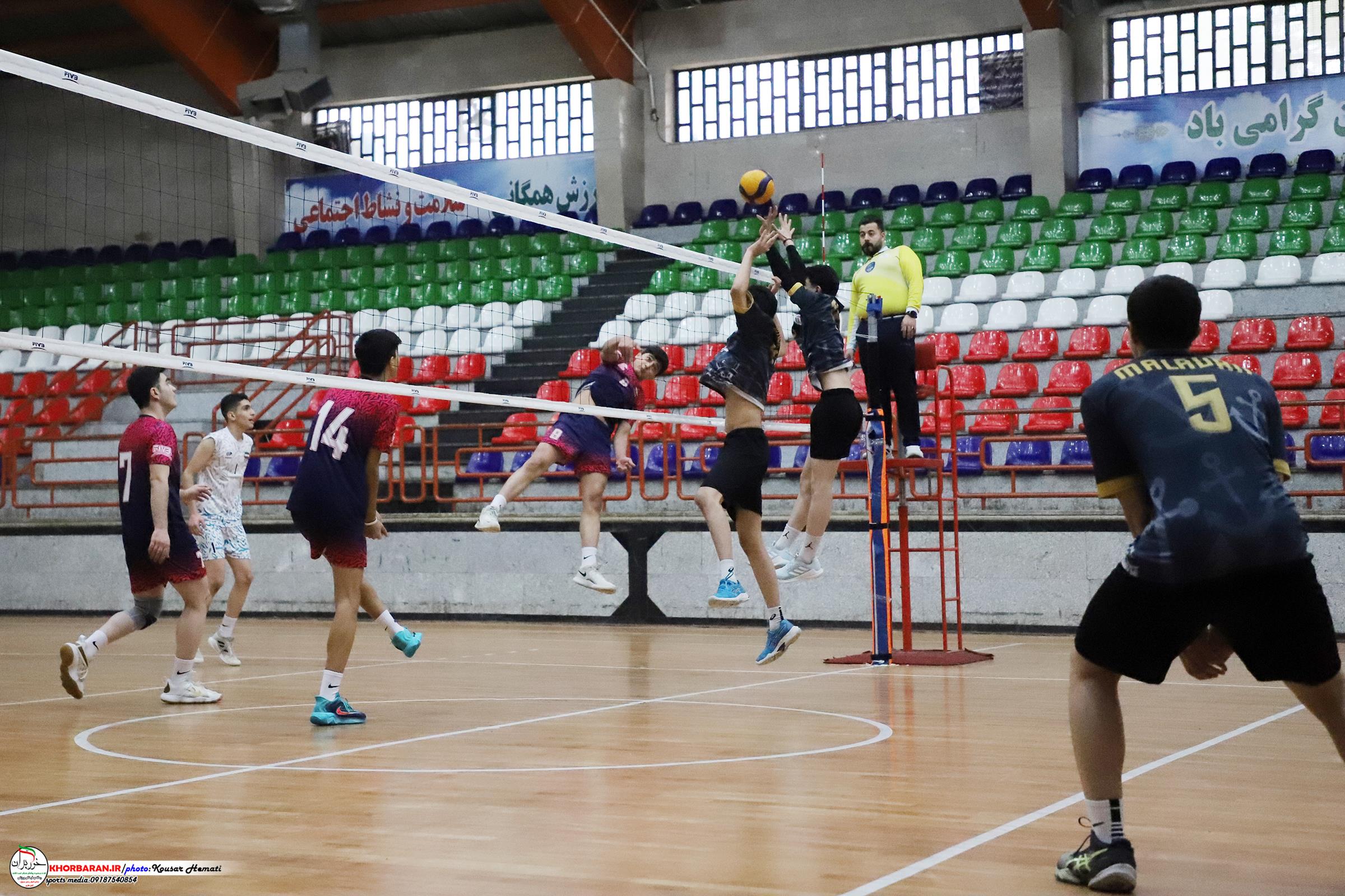 گزارش تصویری روز دوم مسابقات والیبال 