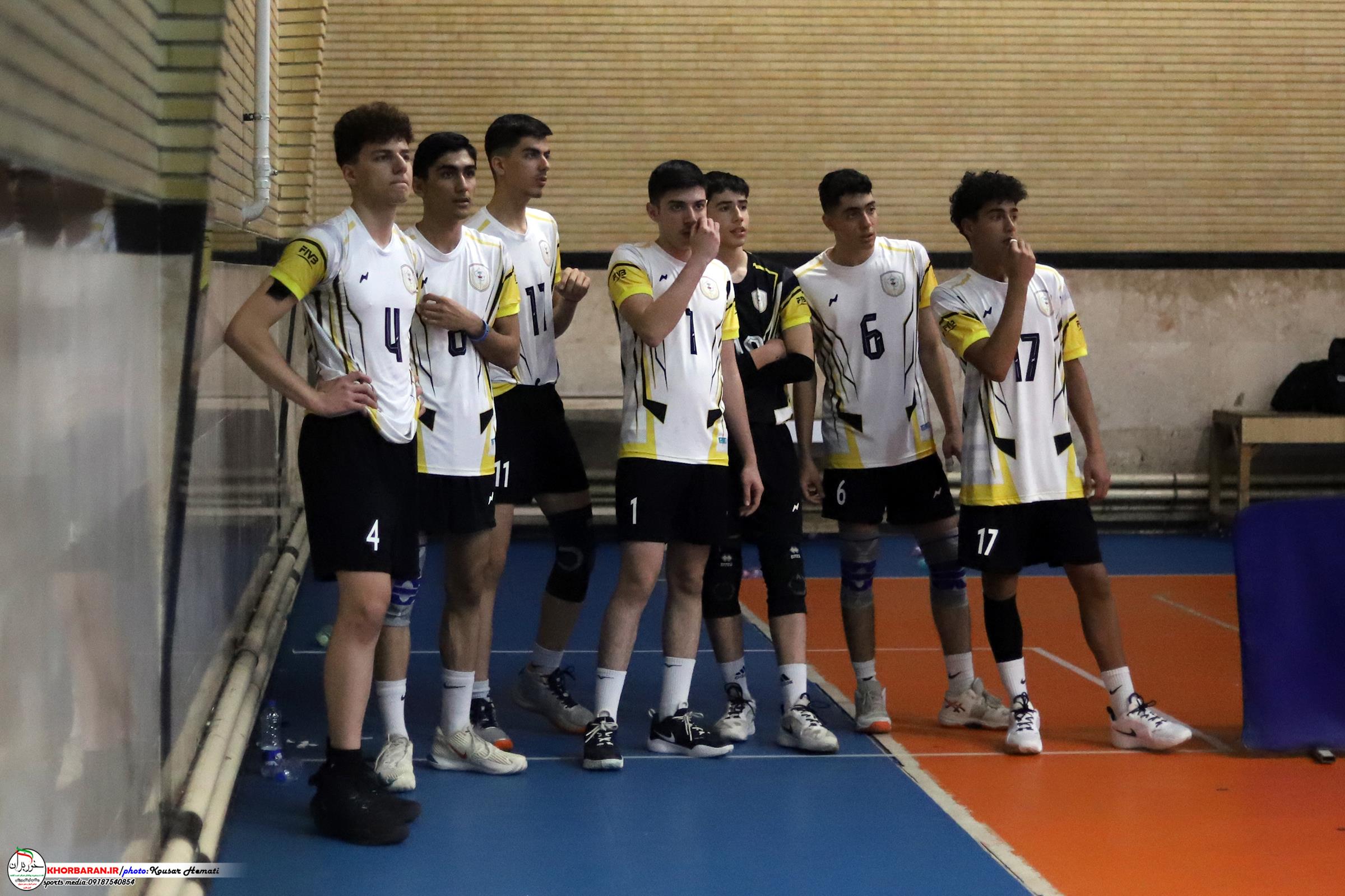 روز اول والیبال نوجوانان کشور در کرمانشاه